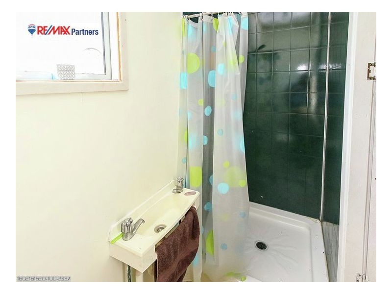 37 Bruce Street, Torquay QLD 4655