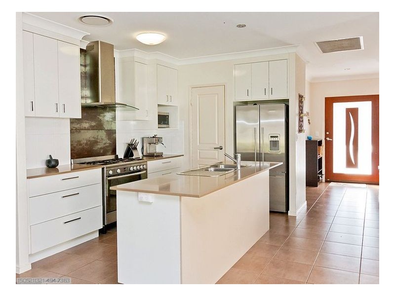 21 Heathland Ave, Wondunna QLD 4655