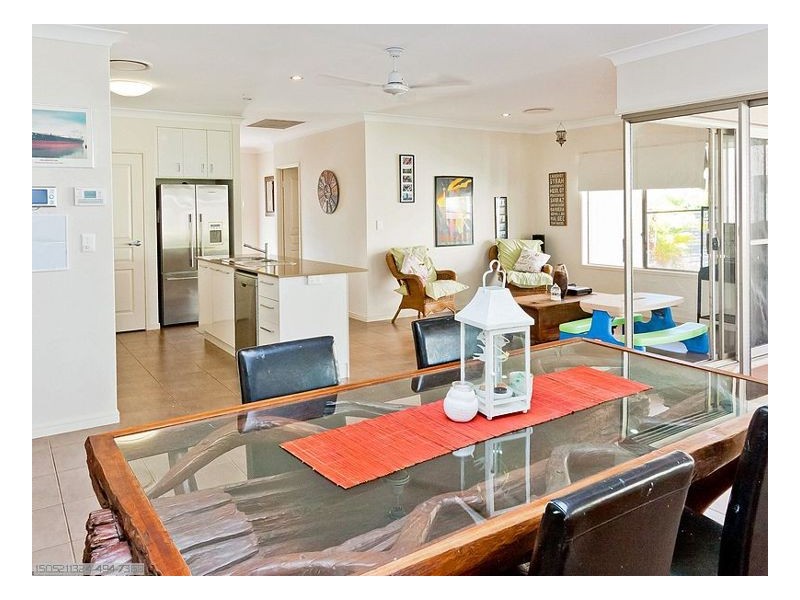 21 Heathland Ave, Wondunna QLD 4655