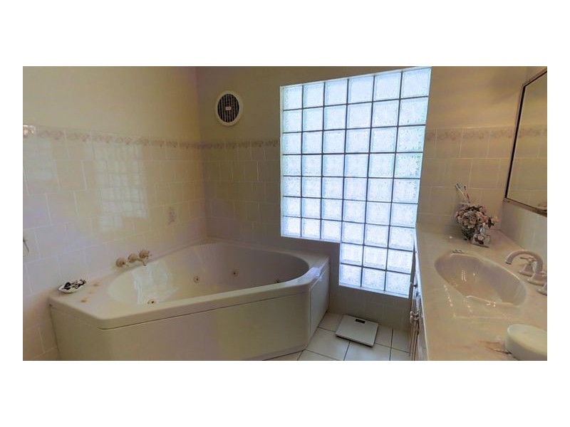 348 Condor Drive, Sunshine Acres QLD 4655