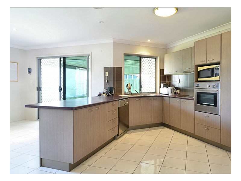 16 Beach Drive, Burrum Heads QLD 4659