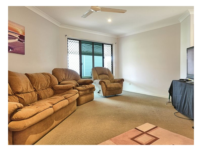 16 Beach Drive, Burrum Heads QLD 4659