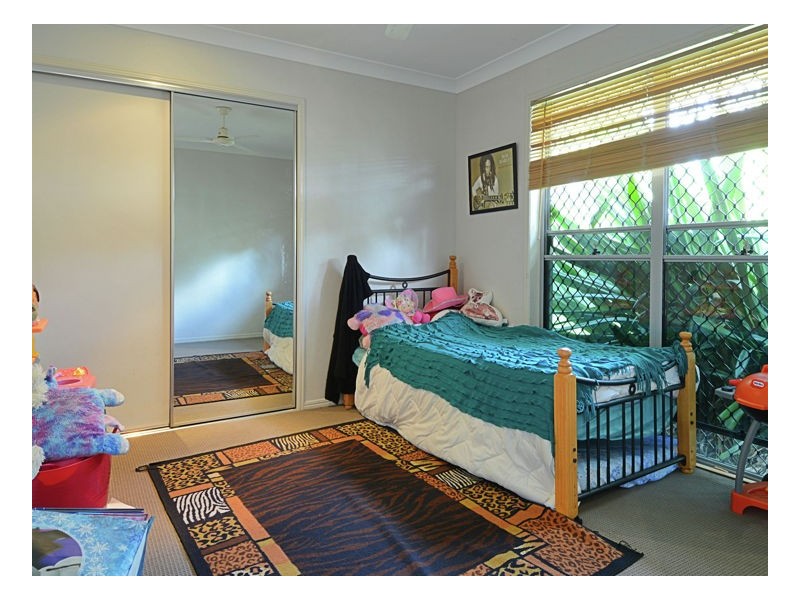 16 Beach Drive, Burrum Heads QLD 4659