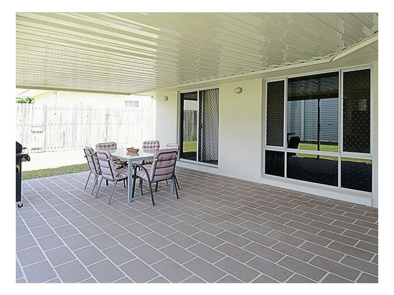 16 Beach Drive, Burrum Heads QLD 4659
