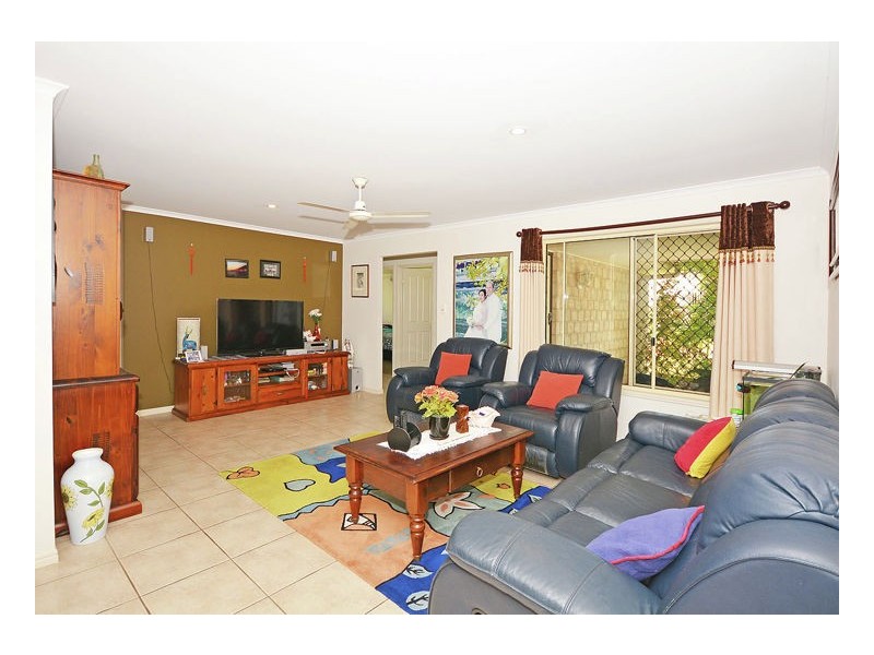 28 Gunsynd Way, Point Vernon QLD 4655