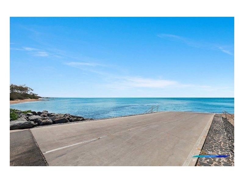 512 Charlton Esplanade, Urangan QLD 4655