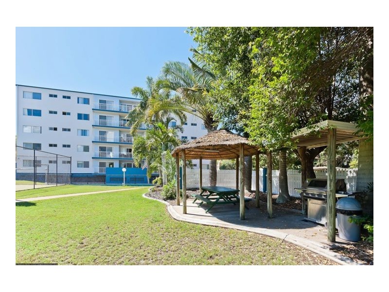 5/397 Esplanade, Torquay QLD 4655