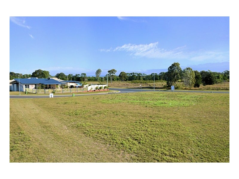 2 Sea Beach Way, Toogoom QLD 4655