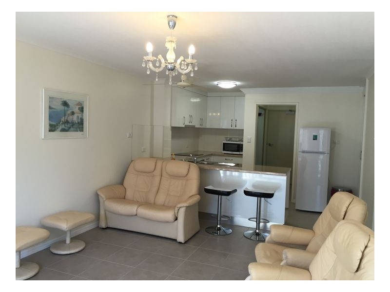 15/383 Esplanade, Torquay QLD 4655