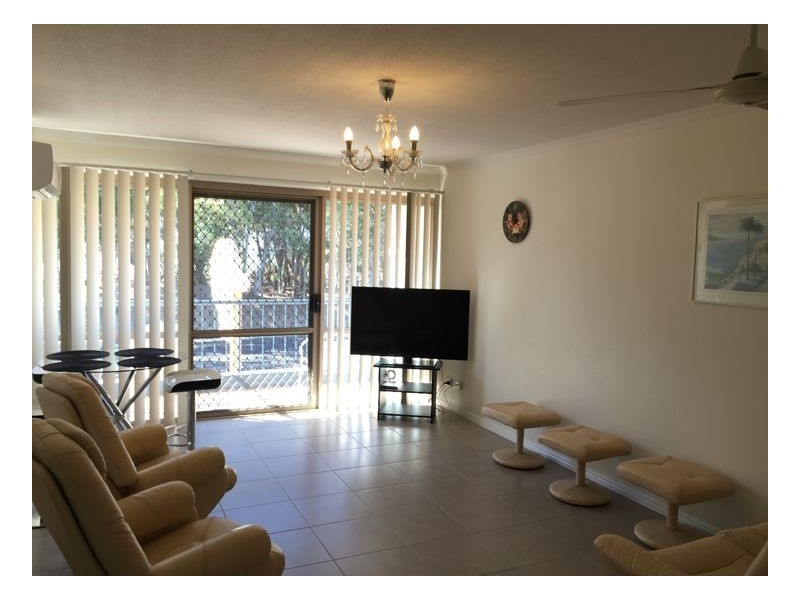 15/383 Esplanade, Torquay QLD 4655