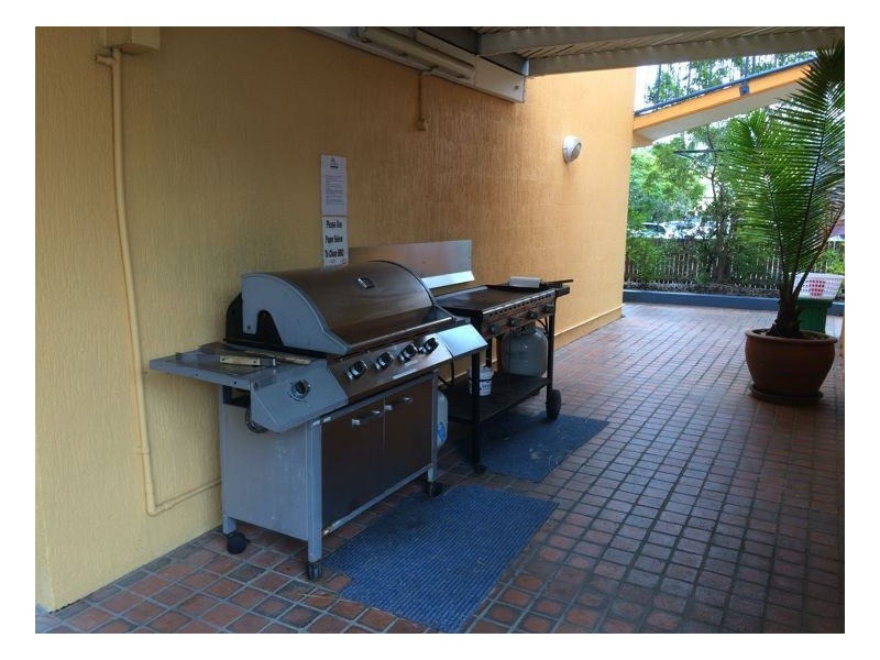 15/383 Esplanade, Torquay QLD 4655