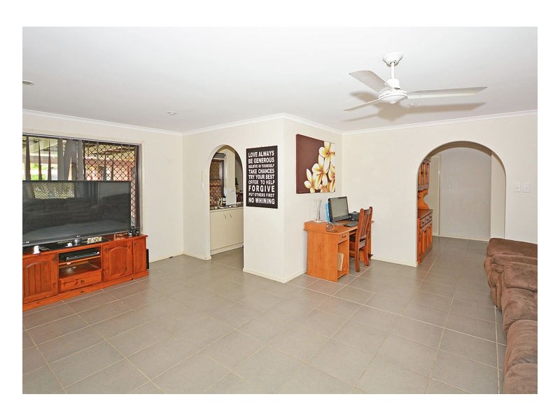 44 Melaleuca Crescent, Kawungan QLD 4655