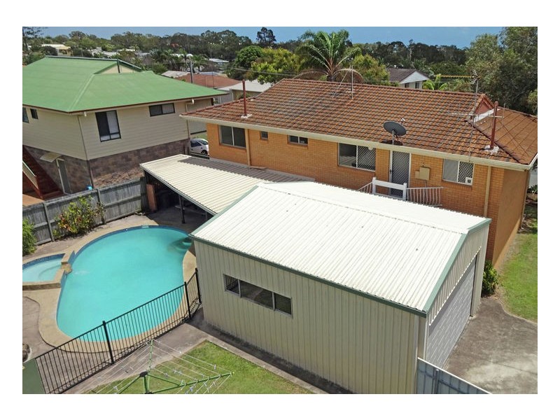 33 Holiday Pde, Scarness QLD 4655