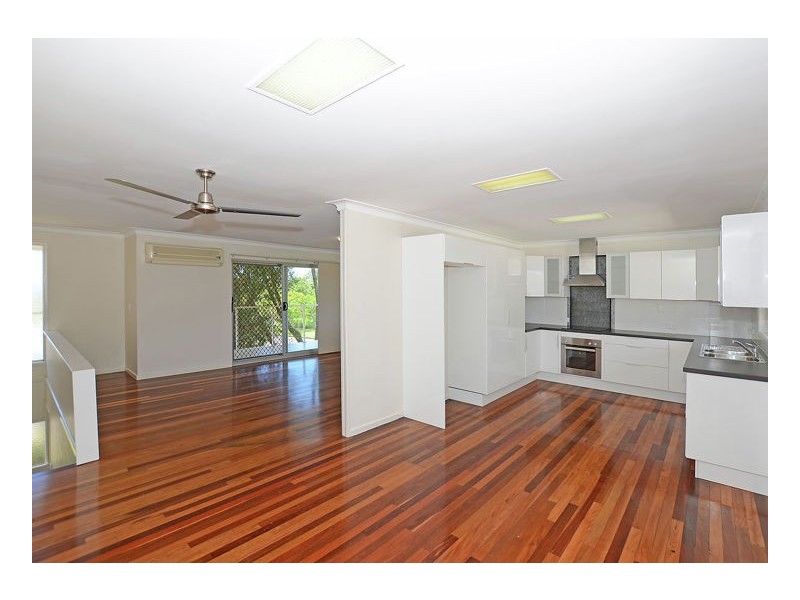 33 Holiday Pde, Scarness QLD 4655