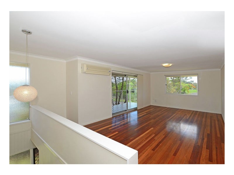 33 Holiday Pde, Scarness QLD 4655