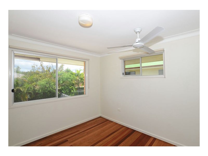 33 Holiday Pde, Scarness QLD 4655