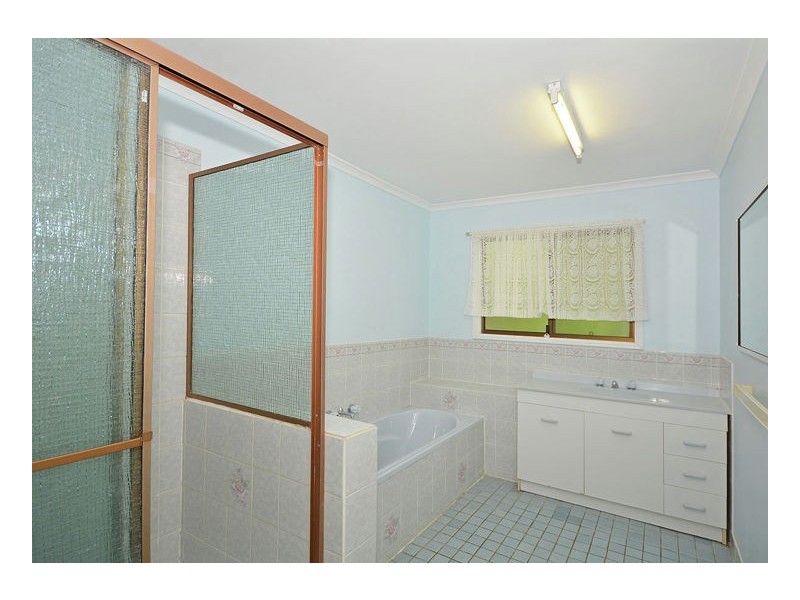 9 Shelley Street, Scarness QLD 4655