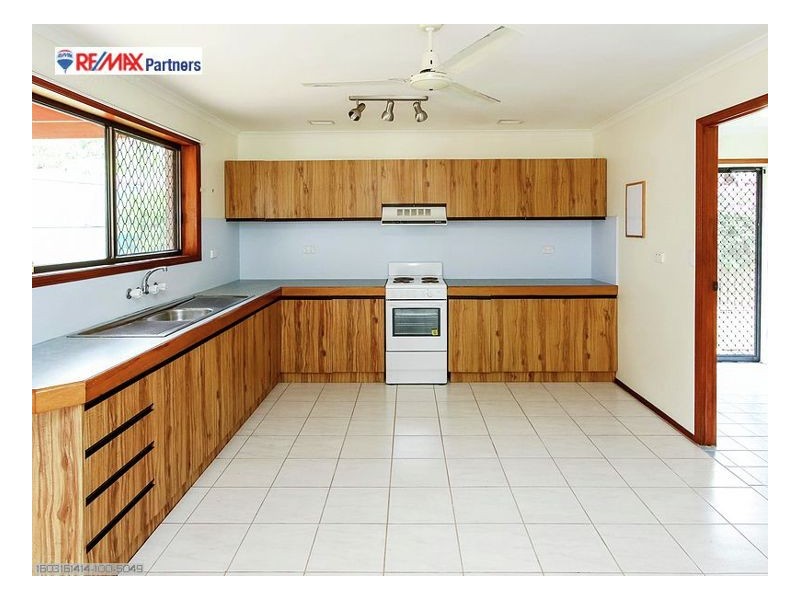 3 Cullen Ave, Torquay QLD 4655