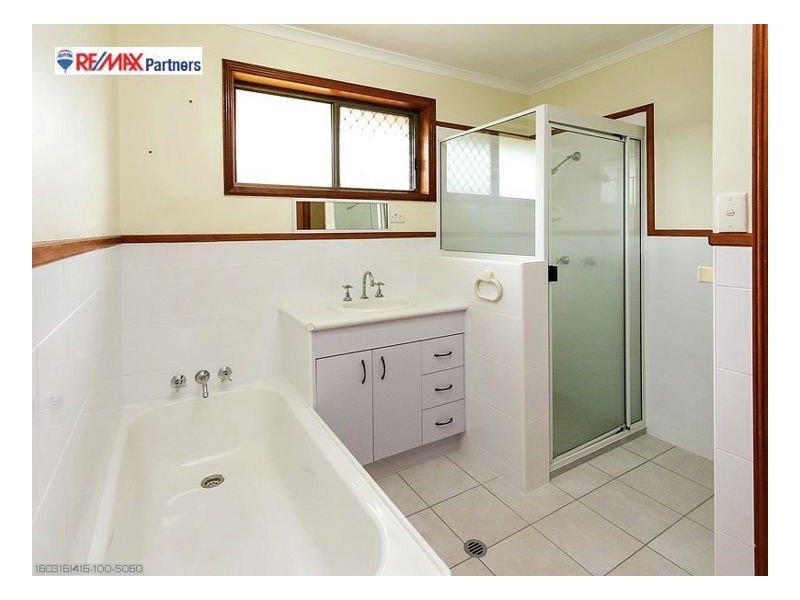 3 Cullen Ave, Torquay QLD 4655