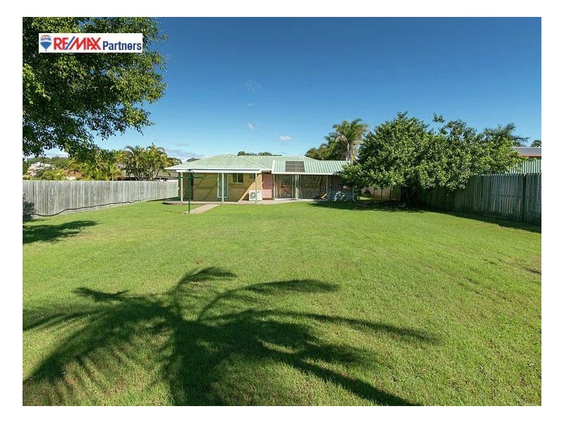 36 Ladbroke Cres, Urangan QLD 4655