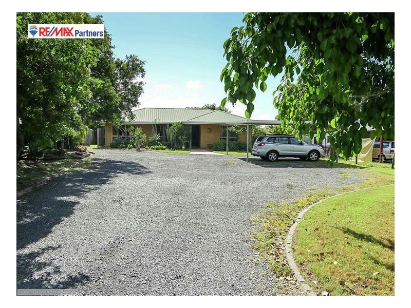 36 Ladbroke Cres, Urangan QLD 4655