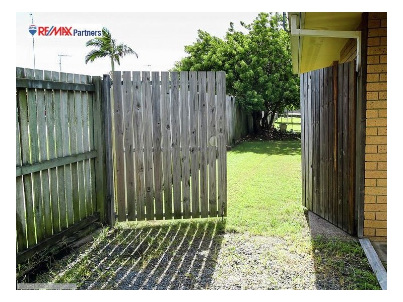 36 Ladbroke Cres, Urangan QLD 4655