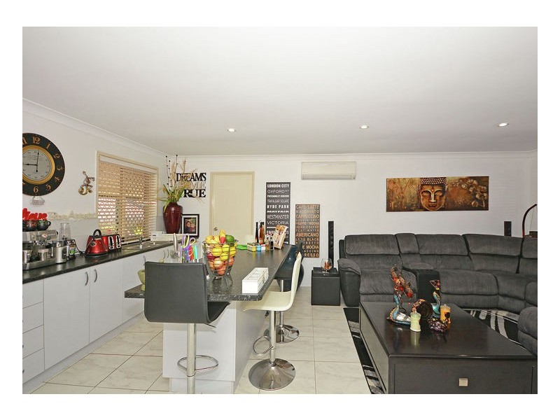 60 Hillcrest Ave, Scarness QLD 4655