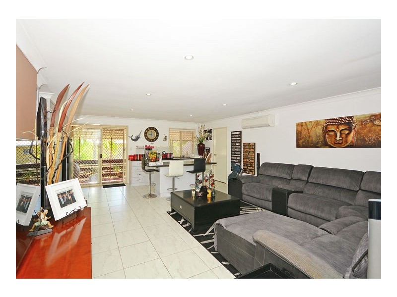 60 Hillcrest Ave, Scarness QLD 4655