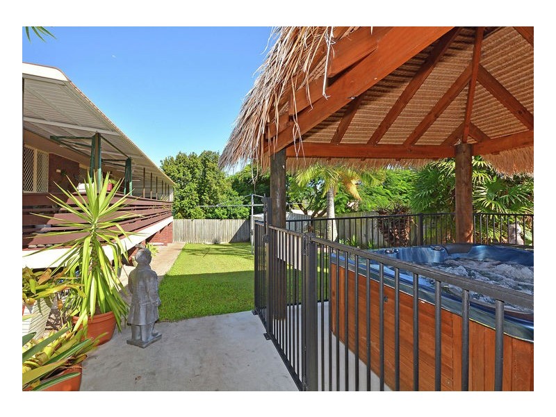 60 Hillcrest Ave, Scarness QLD 4655