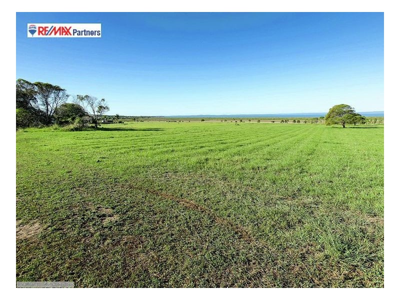 109-111 Cove Blvd, River Heads QLD 4655