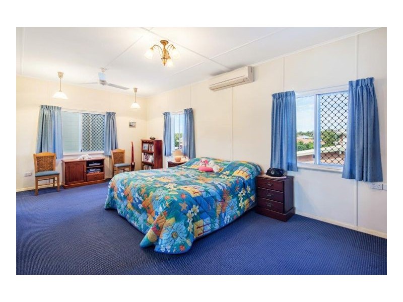 429 Esplanade, Torquay QLD 4655