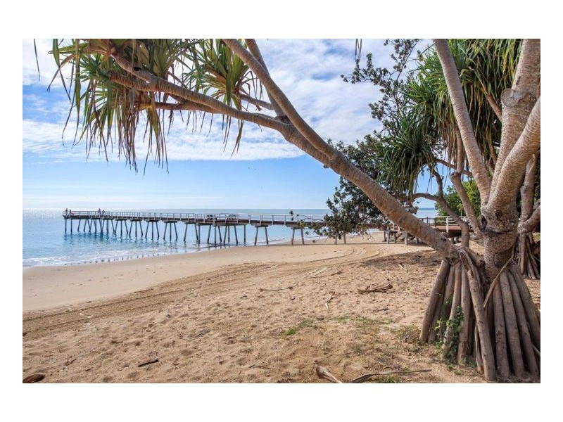 429 Esplanade, Torquay QLD 4655