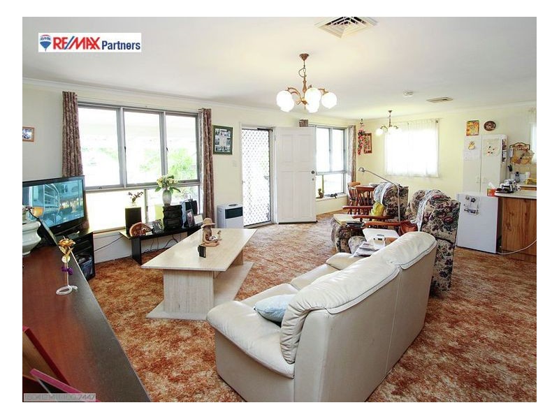 111 Oleander Ave, Scarness QLD 4655