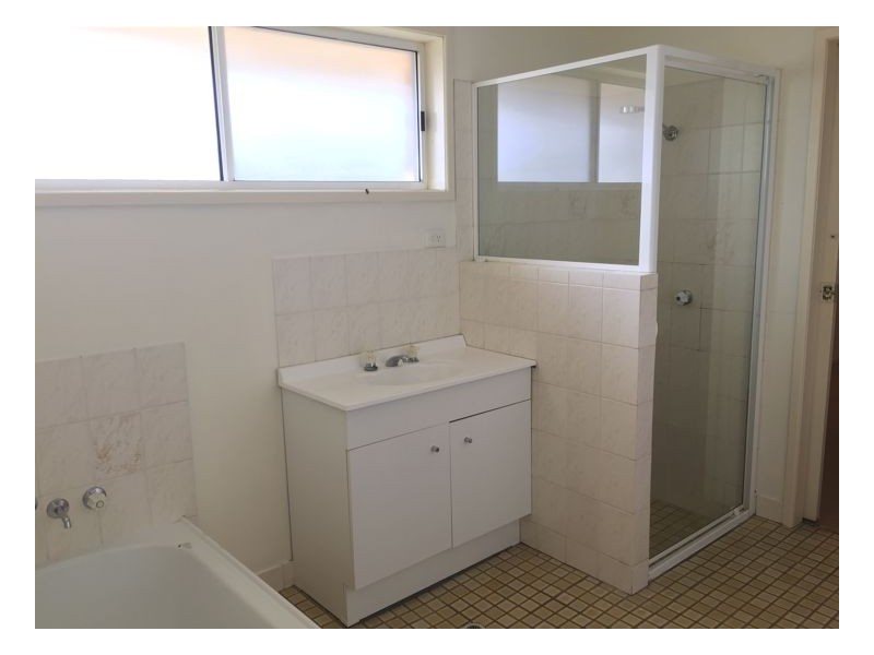 759 Boat Harbour Drive, Urangan QLD 4655