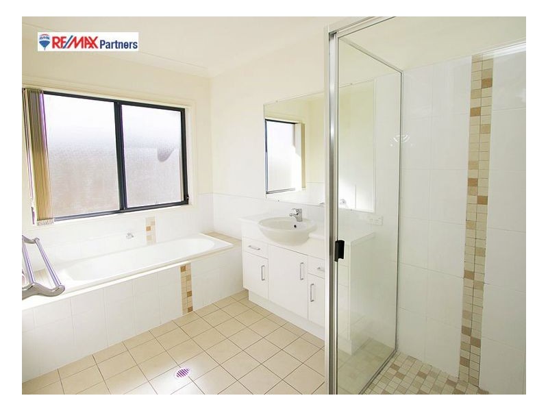 8 Krista Court, Burrum Heads QLD 4659