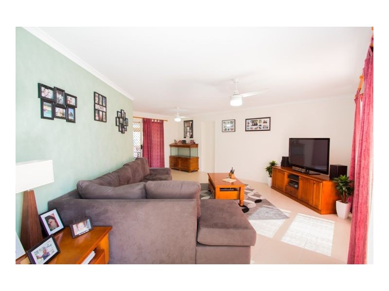 14 Currawong Court, Eli Waters QLD 4655