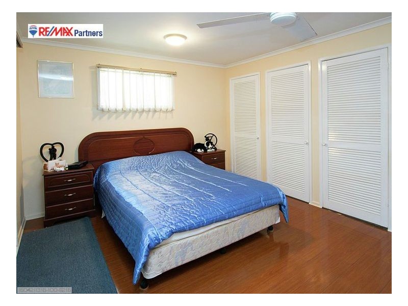 9 Riley Street, Urangan QLD 4655