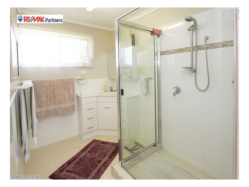 9 Riley Street, Urangan QLD 4655