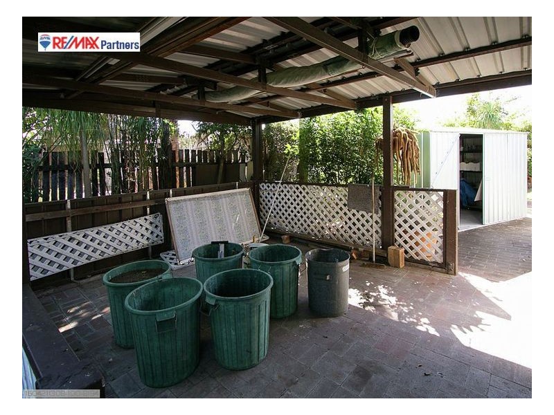 9 Riley Street, Urangan QLD 4655