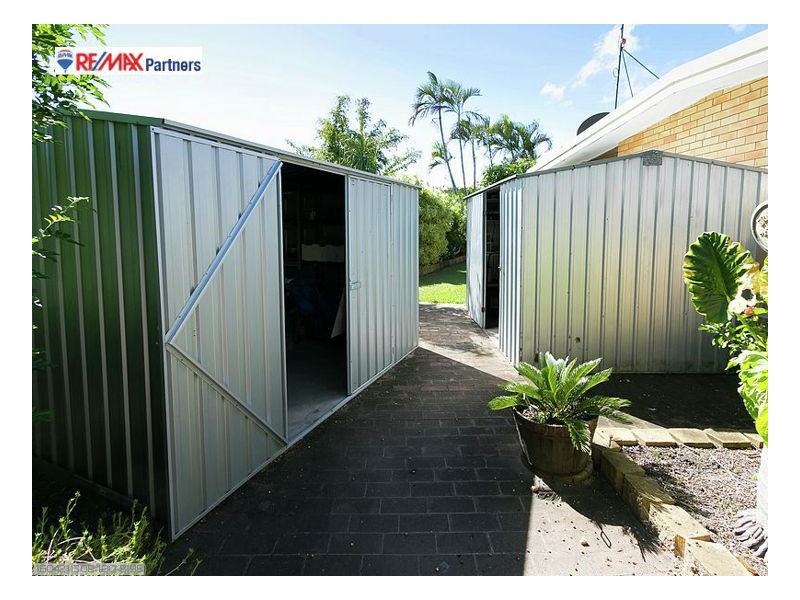 9 Riley Street, Urangan QLD 4655