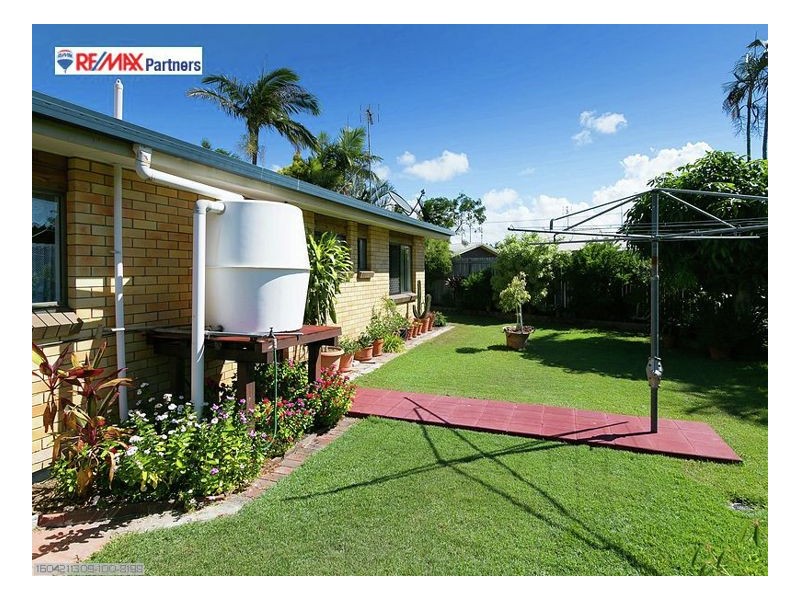 9 Riley Street, Urangan QLD 4655