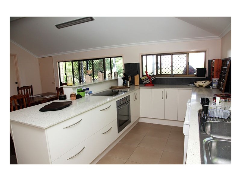 20 Beacon Road, Booral QLD 4655