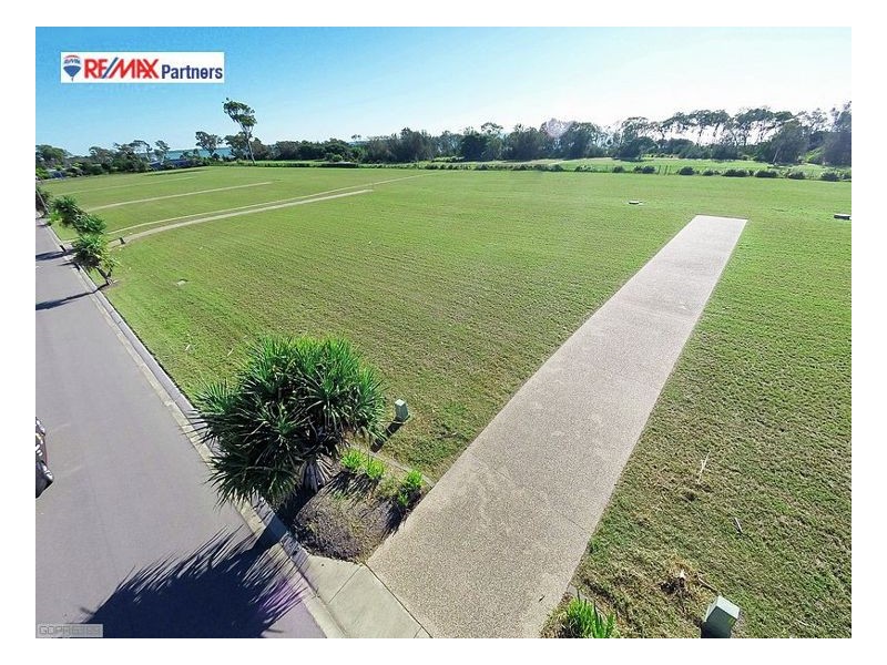 17 Sandcastles Circuit, Burrum Heads QLD 4659