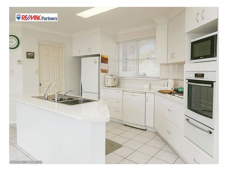 27 Royal Drive, Kawungan QLD 4655