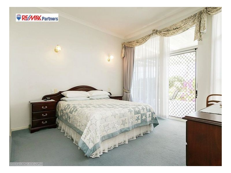 27 Royal Drive, Kawungan QLD 4655