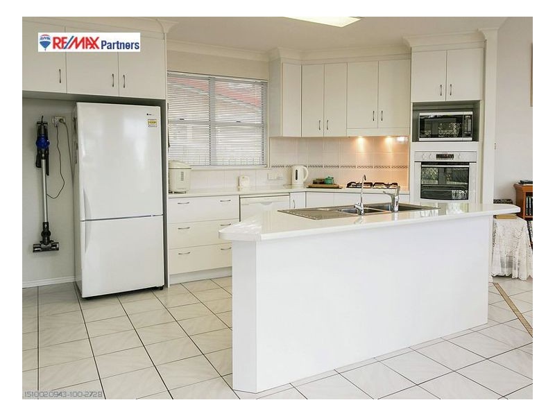 27 Royal Drive, Kawungan QLD 4655