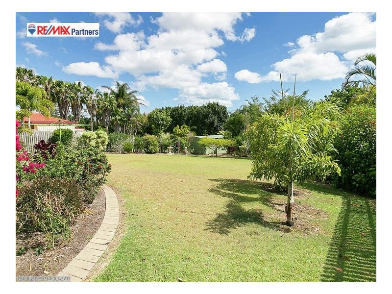 27 Royal Drive, Kawungan QLD 4655