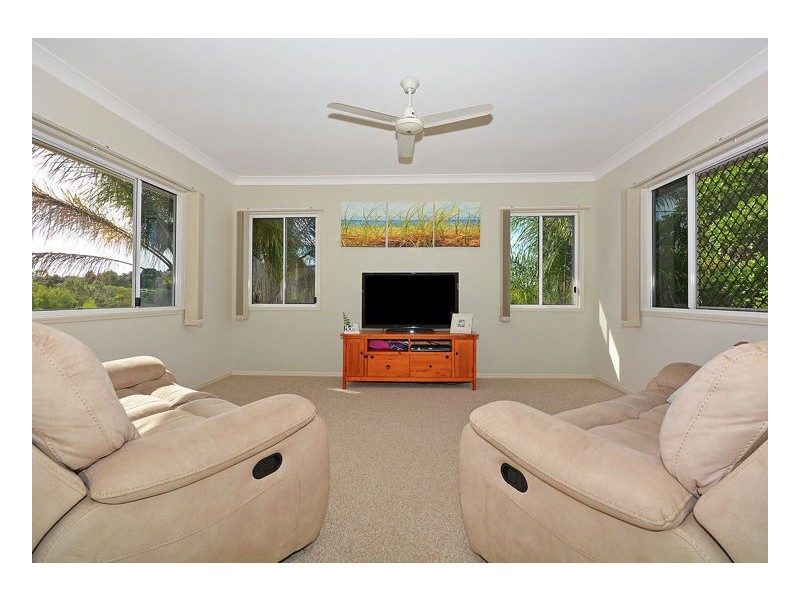 18 Annette Street, Dundowran Beach QLD 4655