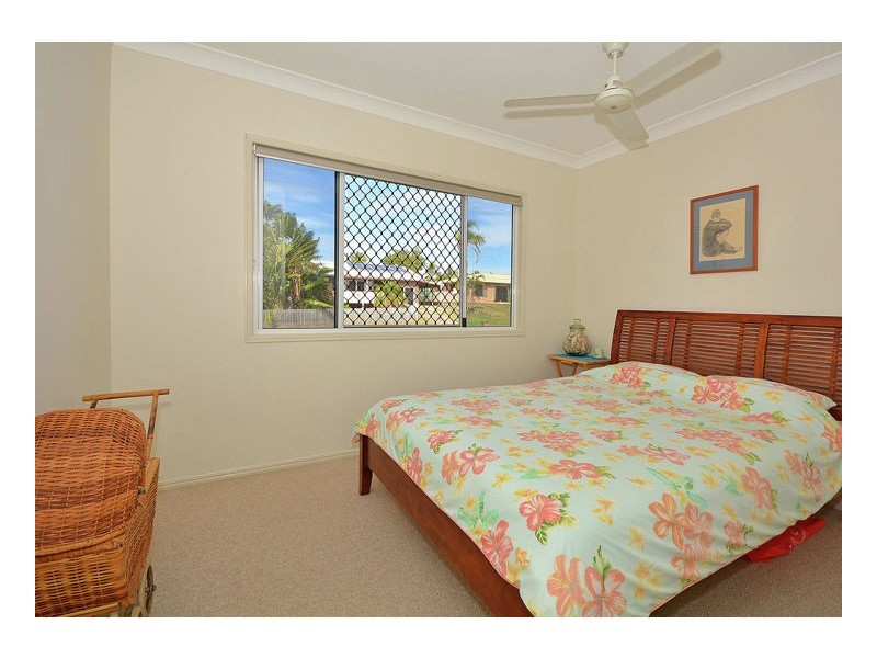 18 Annette Street, Dundowran Beach QLD 4655