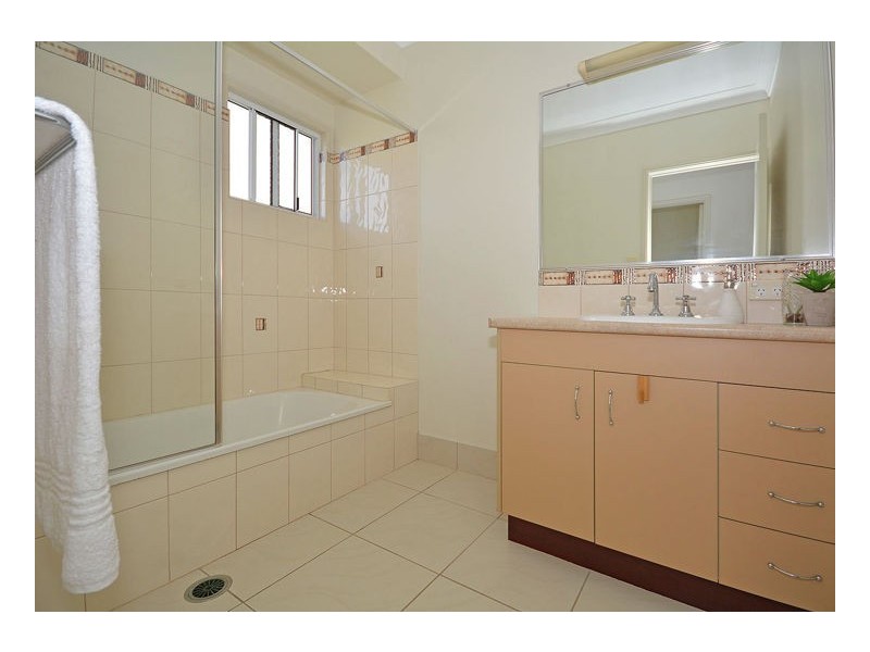 18 Annette Street, Dundowran Beach QLD 4655